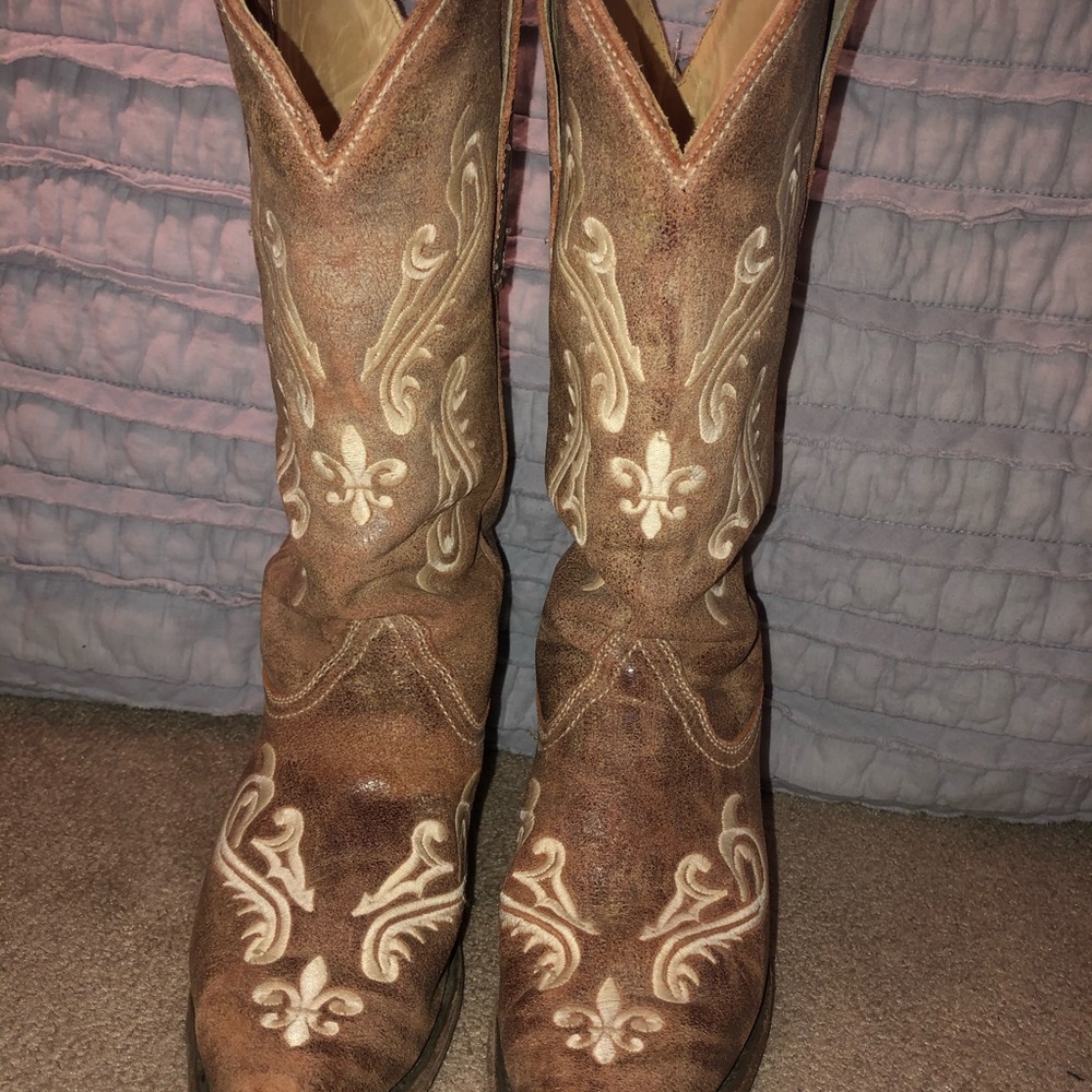 Corral Women’s Cowboy Boots/ Embroidered